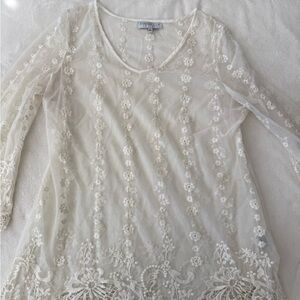 August Silk Options Sheer Lace Ivory Top Womens Size Large 100% Viscose E39